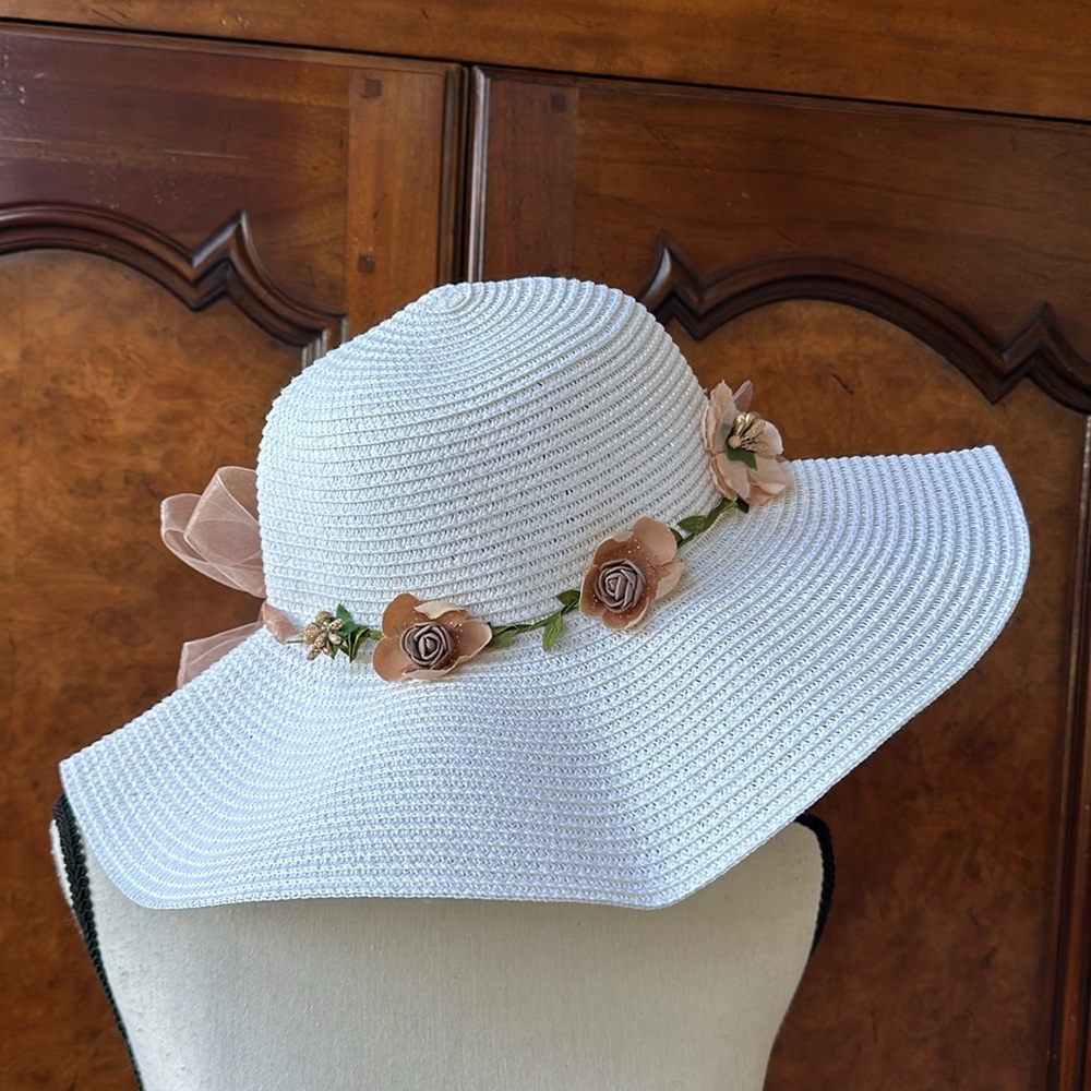 Boho Straw Hat with Flowers NWOT - Picture 8 of 14